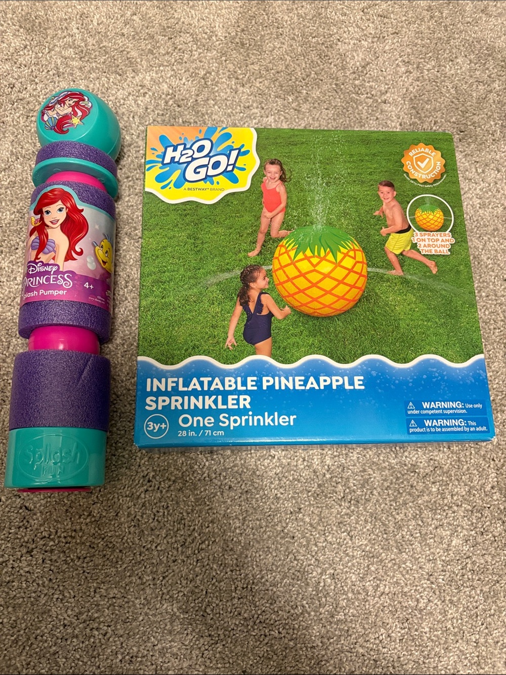 NWT Pineapple Sprinkler lot